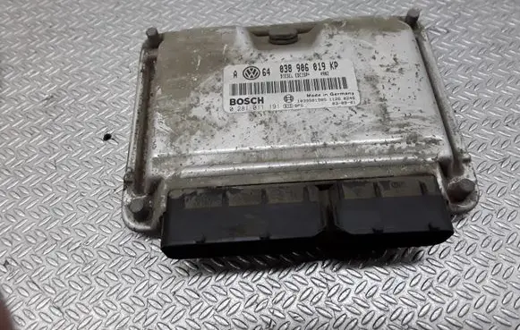 Volkswagen Golf IV Engine control unit/module 038906019KP 0281011191