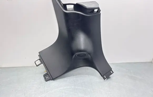 Jeep Grand Cherokee (D)pillar trim (top) 1GG60LC5AE