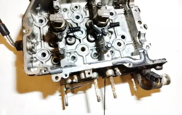 Subaru Legacy Engine head t20dlh 102