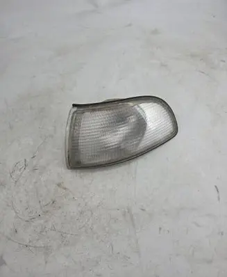 Audi A8 S8 D2 4D Front indicator light 1315106910 4D0953049