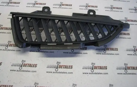 Mitsubishi Grandis Front bumper upper radiator grill MN145455