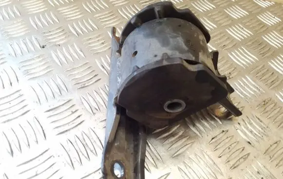 Mitsubishi Outlander Gearbox mount MN184357