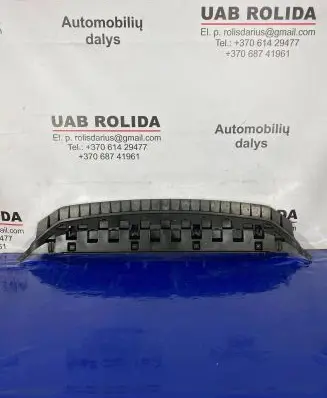 Front bumper lip