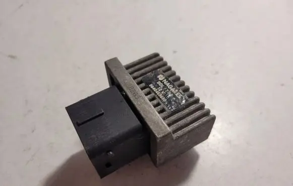 Citroen C4 I Glow plug pre-heat relay 9640469680 BDL712