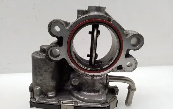 Mercedes-Benz Vito Viano W447 Throttle valve 161A07244R