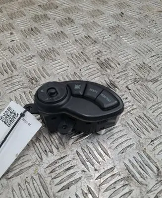 Hyundai Santa Fe Wing mirror switch 9353026000