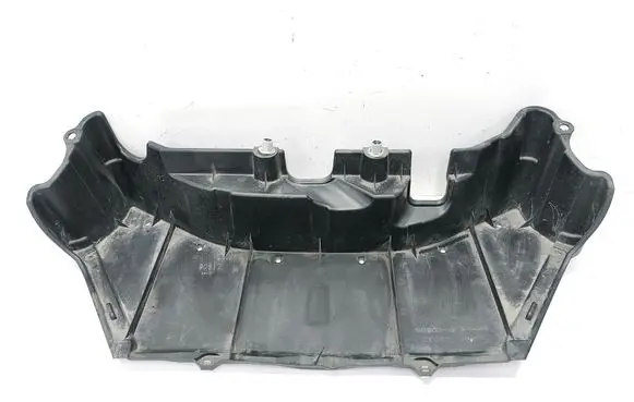 Rear underbody cover/under tray