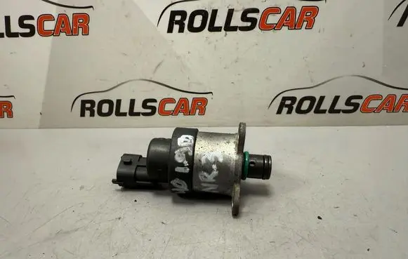 Volvo S40, V40 Fuel pressure regulator 