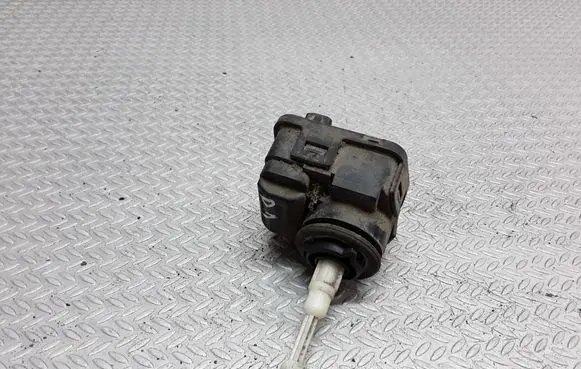 Audi 80 90 S2 B4 Headlight level adjustment motor 8A0941295