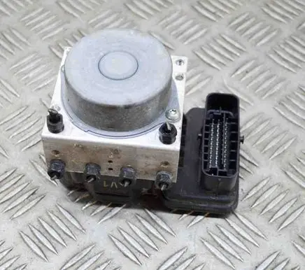 Toyota Prius (XW50) ABS Pump 4451047070 11304041030