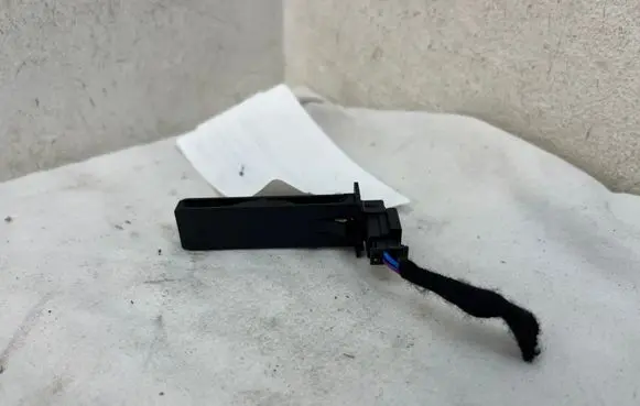 Tesla Model 3 Interior temperature sensor H081501073