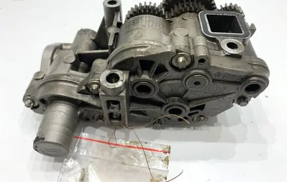 Audi Q7 4L Oil pump 057115105L