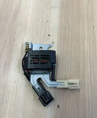 Lexus RX 450H Aerial antenna amplifier 9098005378