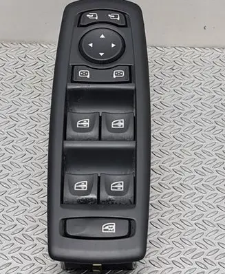 Renault Megane III Electric window control switch 809610006R 201008H