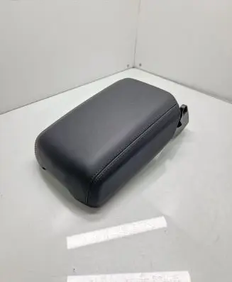 Porsche Macan (95B) Armrest