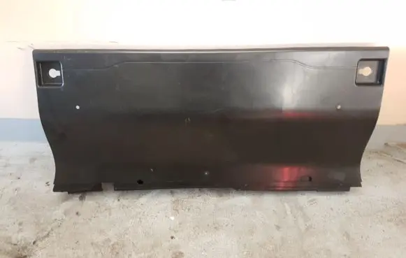 Mercedes-Benz C W205 Other trunk/boot trim element A2056900530