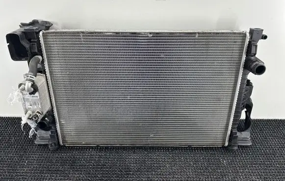 Volvo V70 Coolant radiator 31261105