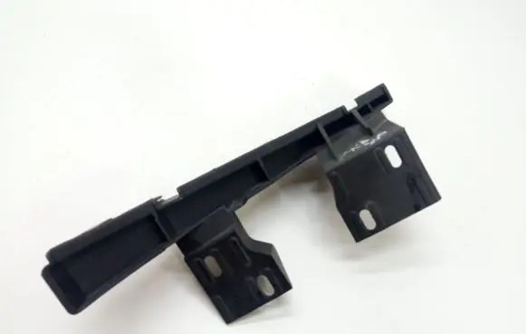 Audi Q7 4L Front bumper mounting bracket 4L0807333A