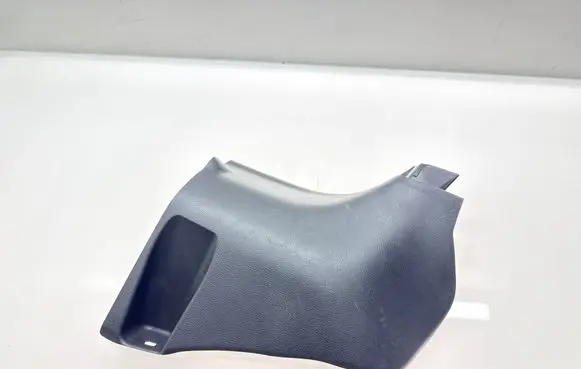 Foot area side trim