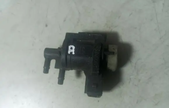 Skoda Octavia Mk2 (1Z) Turbo solenoid valve 1J0906283A