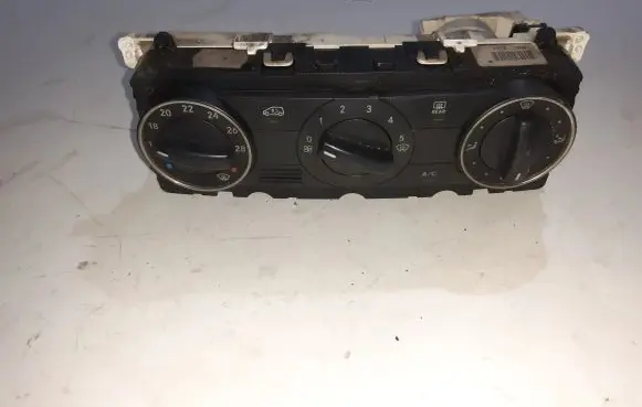 Mercedes-Benz B W245 Climate control unit A1698301585