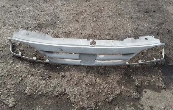 Peugeot 806 Front bumper upper radiator grill 1852376101