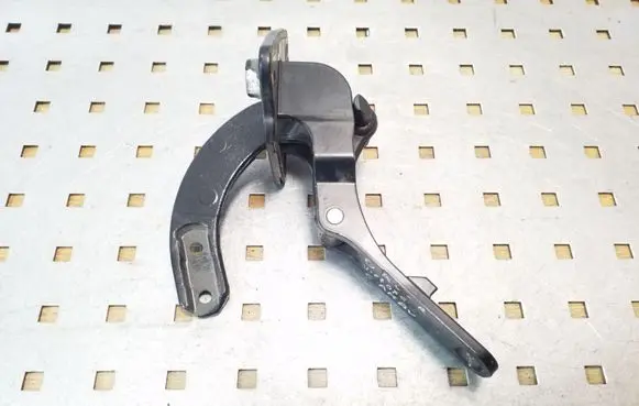Volvo XC70 Tailgate/trunk/boot hinge