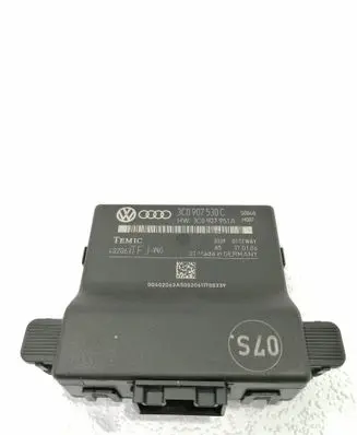 Volkswagen PASSAT B7 Gateway control module 3C0907530C