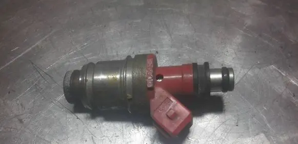 Fuel injector