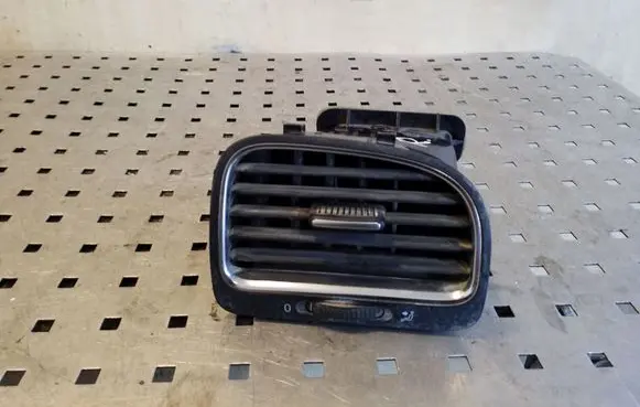 Volkswagen Golf VI Dashboard side air vent grill/cover trim 5K0819704 5K0819710