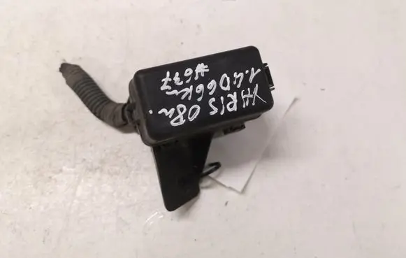 Toyota Yaris Fuse module 7162XA2 8907XA2