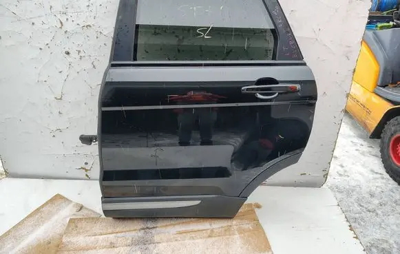 Land Rover Evoque I Rear door 