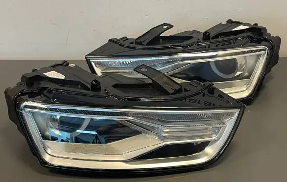 Audi Q3 8U Headlights/headlamps set 10031014 8RD941006B 20092017