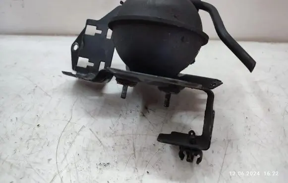 Vacuum air tank