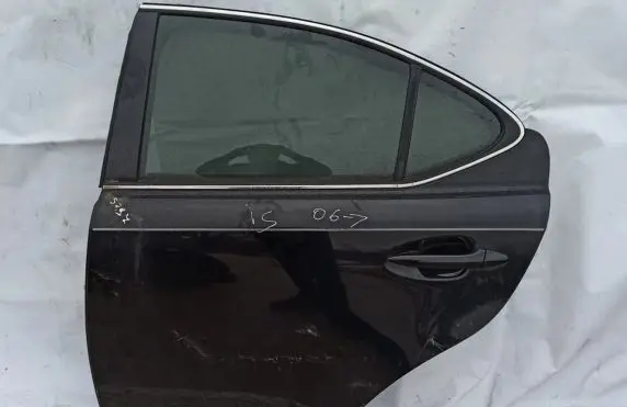Lexus IS 220D-250-350 Rear door juoda