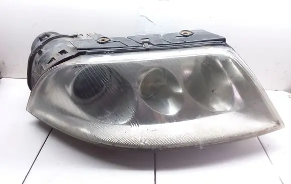 Volkswagen PASSAT B5 Headlight/headlamp 1EL00834008 15456401