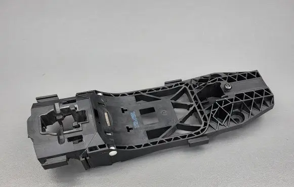 Skoda Superb B8 (3V) Rear door exterior handle/bracket 5N0839885H