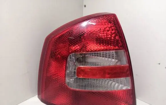 Skoda Octavia Mk2 (1Z) Rear/tail lights 1Z5945095A 1Z5945111A