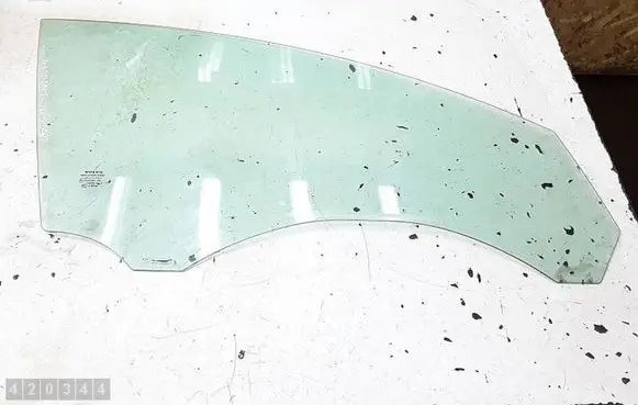 Volvo S40 Front door window glass four-door 43R001105 E000186 DOT57M20AS2