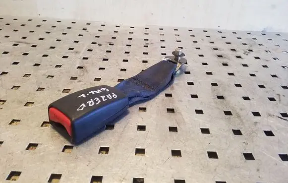 Mitsubishi Pajero Rear seatbelt buckle