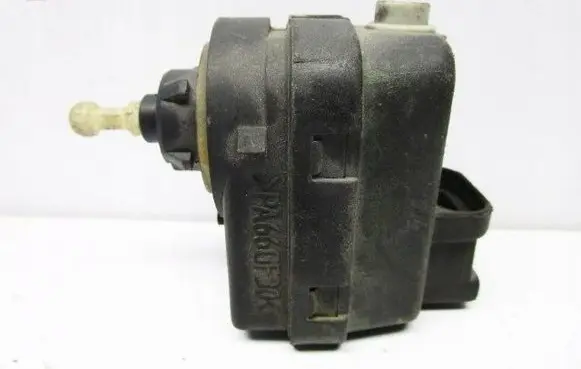 Renault Kangoo I Headlight level adjustment motor 8200259039