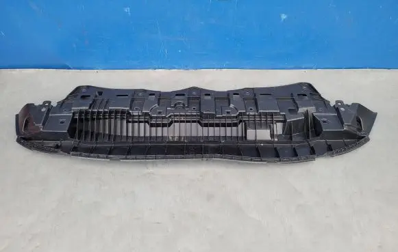 Toyota Yaris Cross Front bumper skid plate/under tray 526180D180