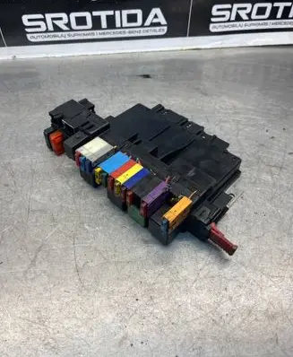 Mercedes-Benz S W220 Fuse module a0275454532