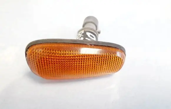 Opel Astra G Front fender indicator light 90560403