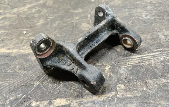Suzuki Celerio Generator/alternator bracket 15E88