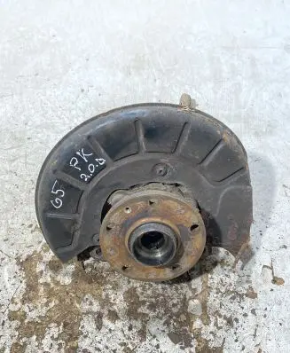Volkswagen Golf V Front wheel hub spindle knuckle