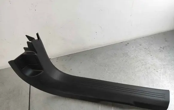 Volvo C40 Front sill trim cover 32216838