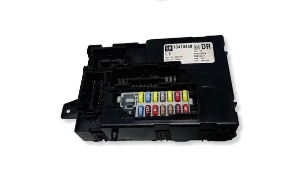 Opel Meriva B Fuse box set 13410468