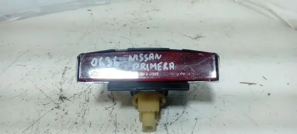 Nissan Primera Third/center stoplight