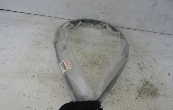 Roof trim bar molding cover